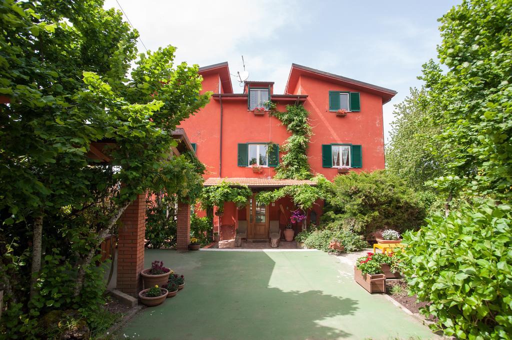 La Finestra Sul Lago Bed & Breakfast Ronciglione  Exterior photo