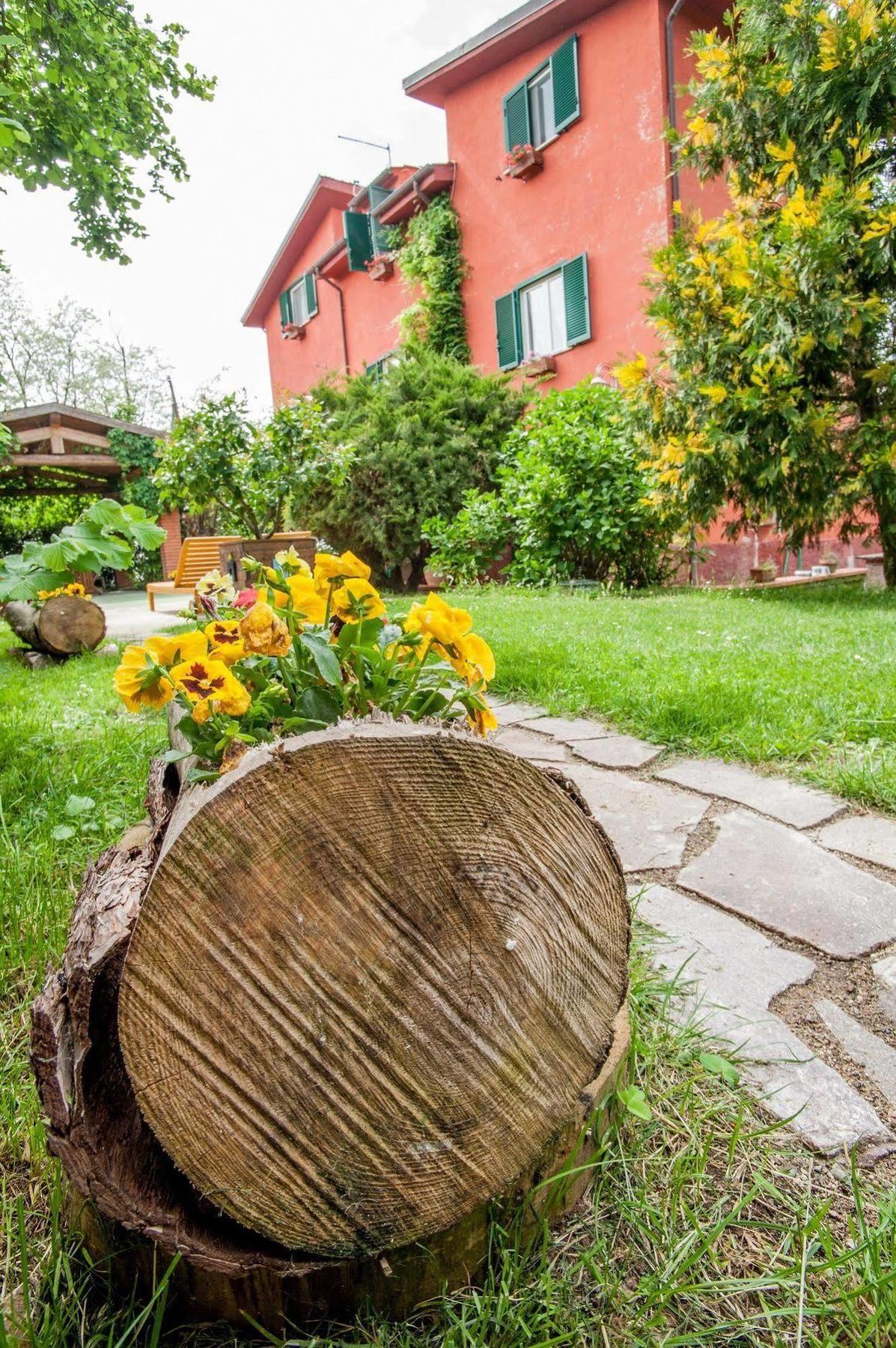 La Finestra Sul Lago Bed & Breakfast Ronciglione  Exterior photo